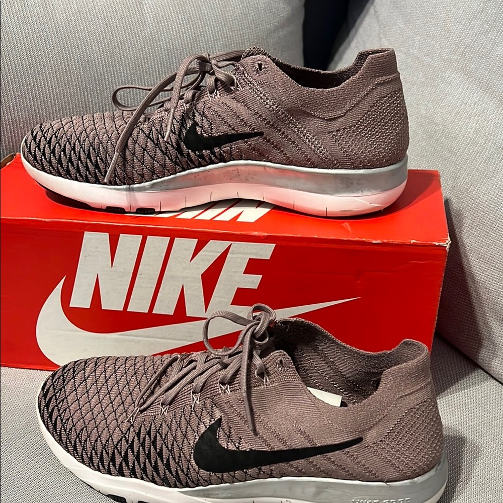 GUC Nike Training Sneakers